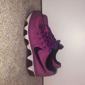 Nike tailwind 8 tennis shoes